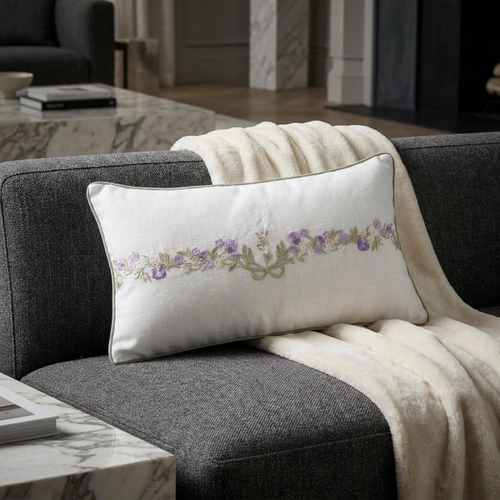 ALMOFADA GUIRLANDA ANGELA MASSONI BRANCO/LILAS 30X60